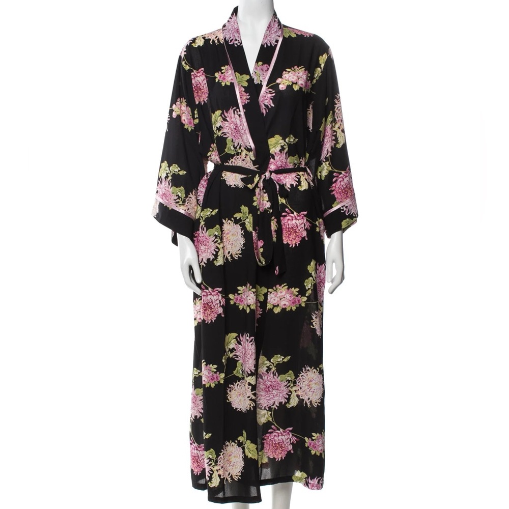 Oscar de la Renta‎ Pink Label Black Satin Kimono Robe 🌸